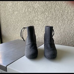 Toms wedge booties